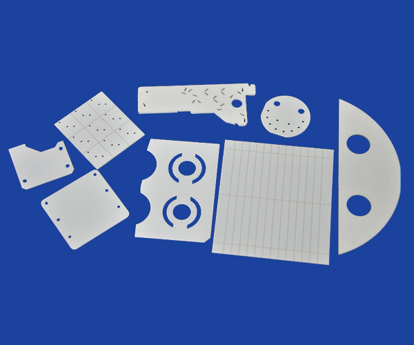 Сопротивление термального удара плиты изготовленного на заказ глинозема керамическое сосать керамические плиты листа Al2O3