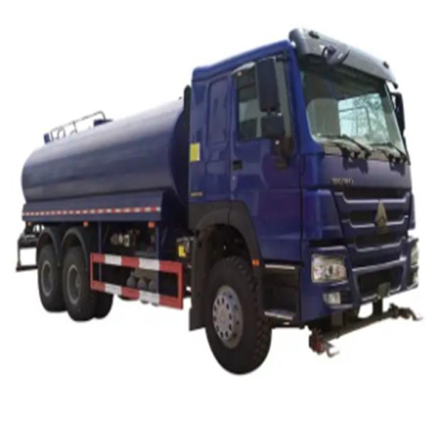 Stainless Steel Tank SINOTRUK Round Shape 6x4 8x4 LHD Milk Transport Truck With Sprinkler Equipment