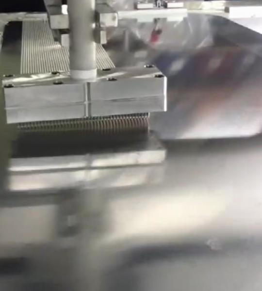 Máquina de distribuição de silicone para distribuição fácil e precisa de adesivo de um componente