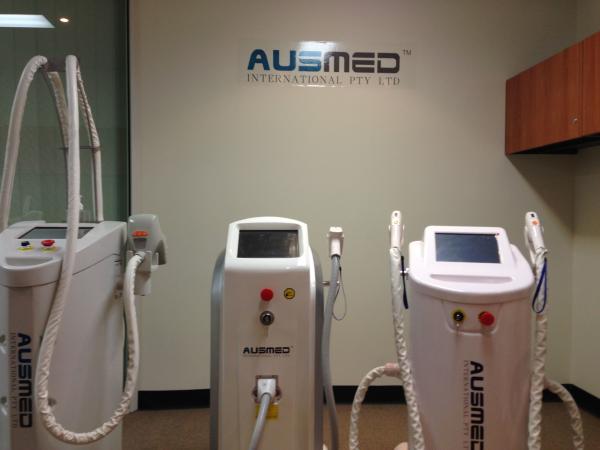 808nm Painless Diode Laser Hair Removal Machine For Face / Body Hair Reduction