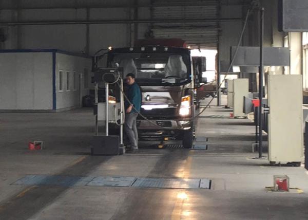 A caixa leve de poupança de energia do dever de HOWO transporta SINOTRUK HOWO LHD 116HP ZZ1127D3615C1