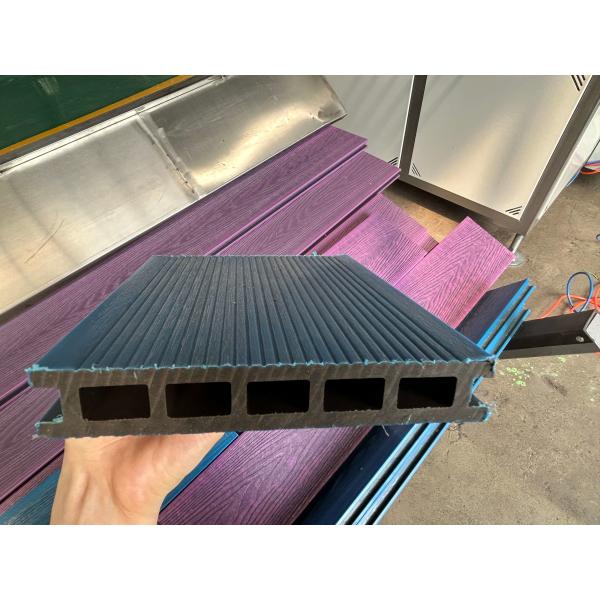 Co Linea de extrusión de Wpc al aire libre con grabado 3D