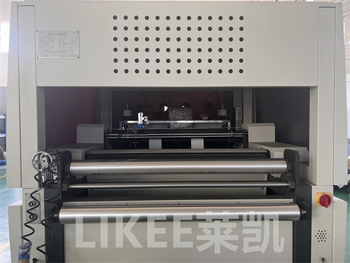 Автоматическая 12KW алюминиевая фольга бумажная крышка режущая линейка резки