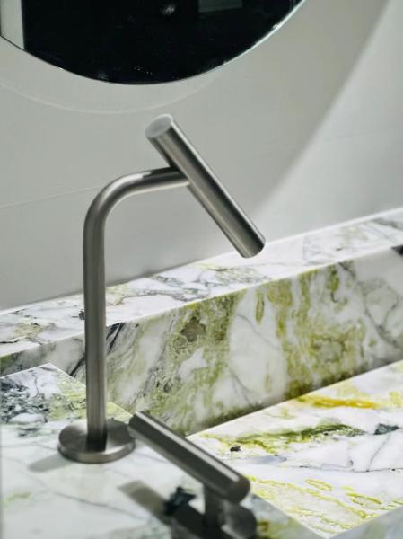 Cold Emerald Jade Marble Bathroom Washbasin | Ice Green Translucent Vanity