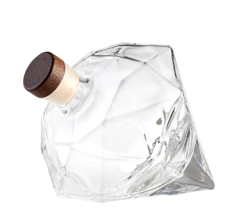 ODM 500ml 1000ml Стеклянная кристаллическая алмазная бутылка с водой для бренди