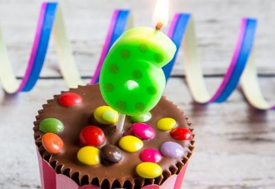 Hand Painting 0-9 Number Candles For Birthday Cakes With Dots Design