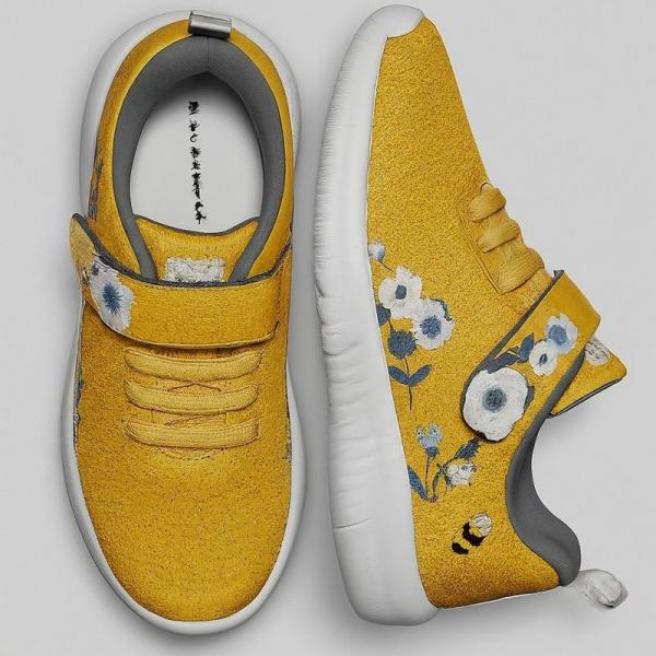 Comfortable EVA Insole Kids Running Shoes for Long-lasting Wear