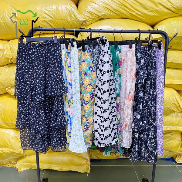 Mixed Styles Used Skirts With Floral Pattern Women's Half Length Second Hand Skirts