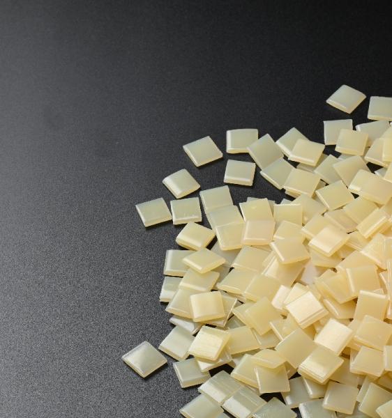 Grânulo amarelo EVA Hot Melt Adhesive Glue para caixa ondulada