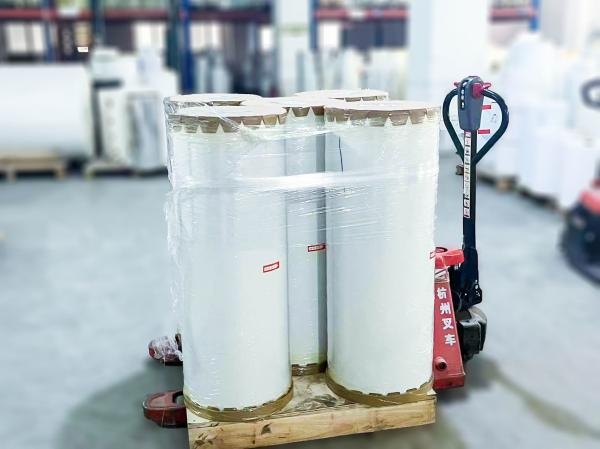 Self Adhesive Sticker Paper Roll  100 transparent PET Oil-based adhesive 80 Glassine
