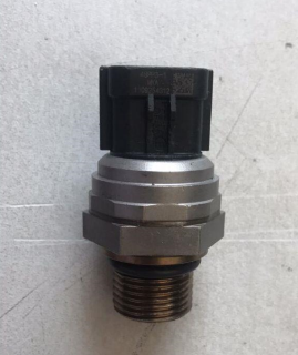 Km11 Excavator Oil Pressure Sensor Switch 4436271 Engine Parts