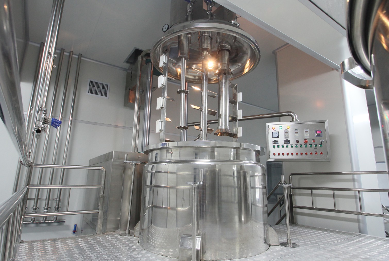 Tooth paste making machine, tooth paste mixing machine