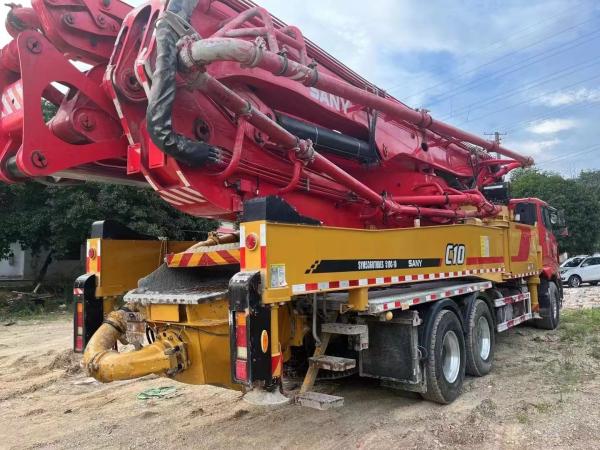 Used Putzmeister Concrete Pump Truck 56m/62m for Smooth Concrete Pouring
