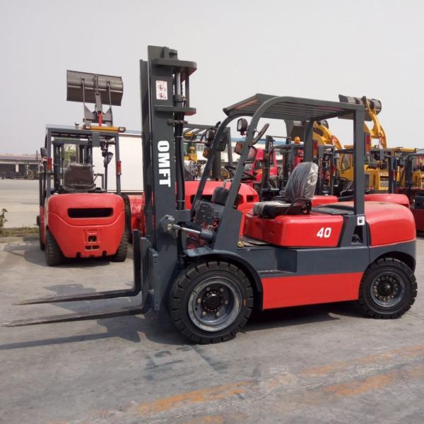 Diesel Engine 4t Forklift Truck with CE ISO SGS Standard Certification