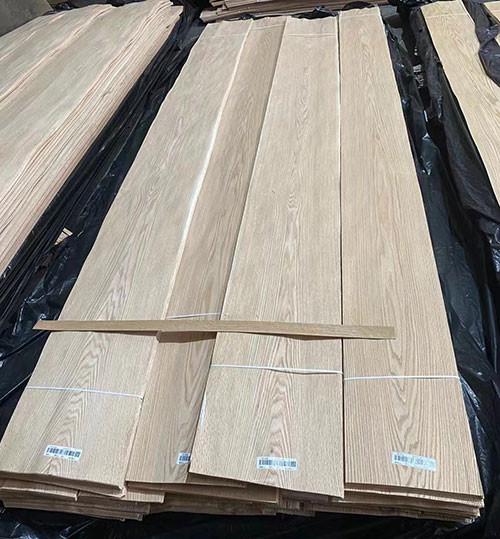 Crown cut Red Oak Veneer Panel 0.5mm Wood Veneer AA Grade Furniture  Door