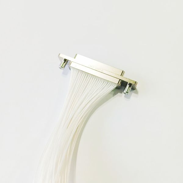 1.27mm Pitch 100 Pin J30J Micro D Connector with Metal Body for High-Density Applications