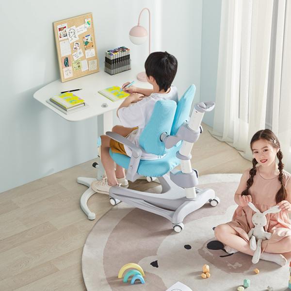 Детейская мебель на заказ Рустический коричневый деревянный учебный стол с регулировкой высоты