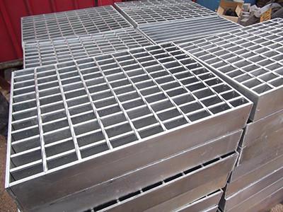 Hot Dipped Galvanized Welded 30mm Heavy Duty Steel Grating