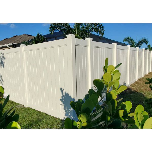 Outdoor PVC Vinyl Privacy Fence Panels  6ft*8ft Horizontal Rail Type