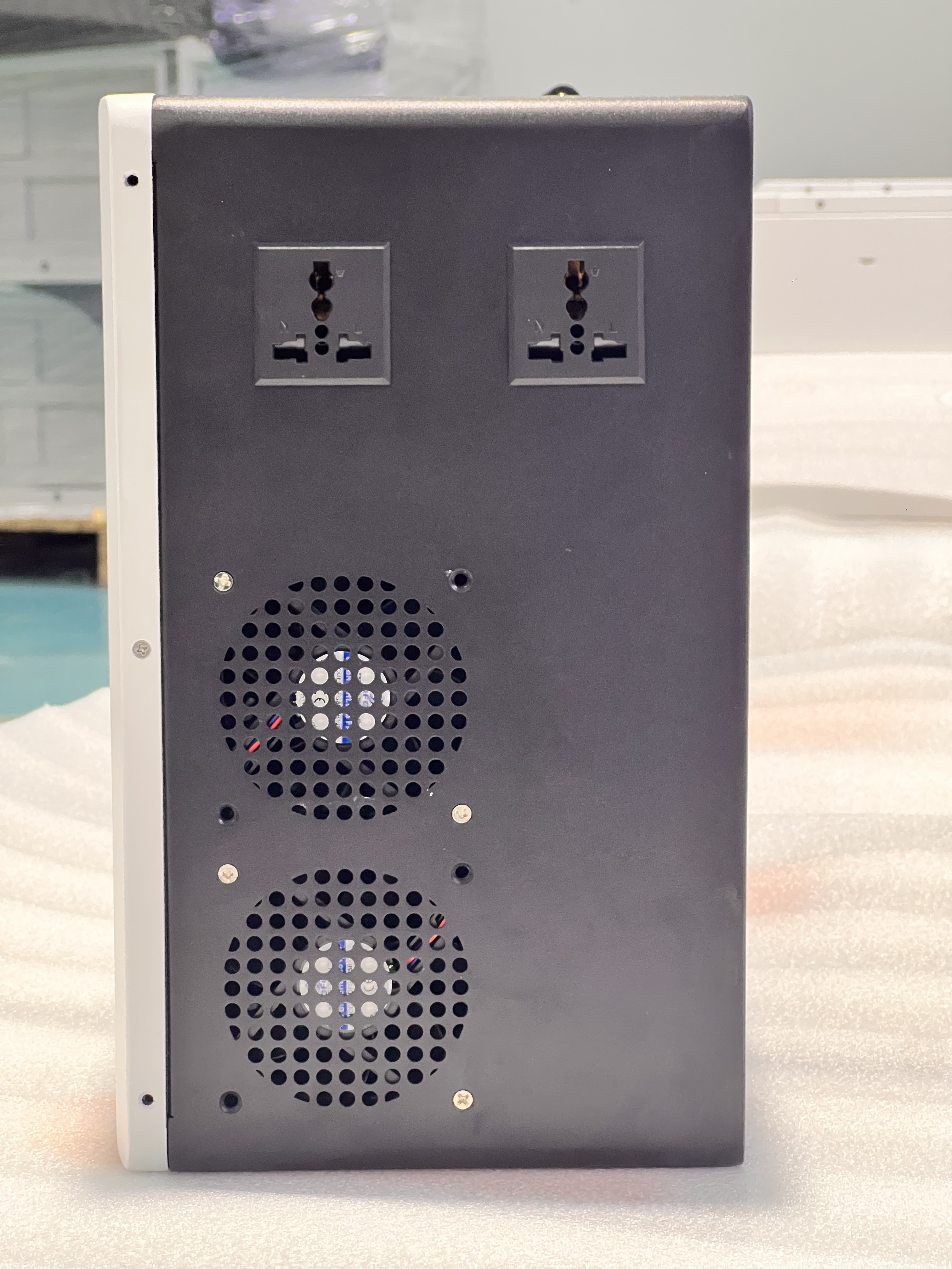 OEM Wall-Mounted Solar LiFePO4 Battery Storage System 1000W 2000Wh Hybrid Inverter Pure Sine Wave MPPT Charger