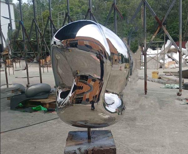 Stainless Steel Small Garden Sculpture 1.0m Height Indoor Ornaments For Hotel