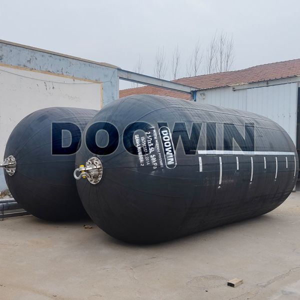 Hydro Pneumatic Rubber Fenders Puncture resistant For Navy Submarine