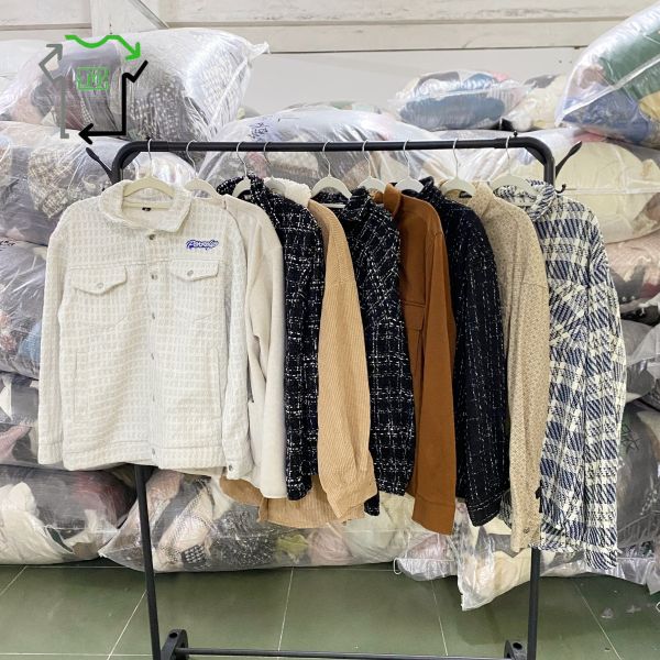 Fashionable Women's All Season Jacket Second Hand Winter Jackets Long Sleeved