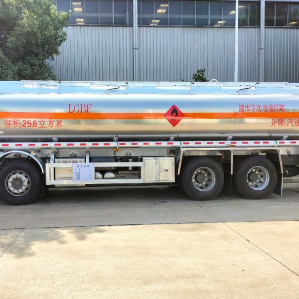 20000 Litre Gasoil Camion Citerne with Manual Transmission and 8X4 Drive Wheel from Diesel Truck