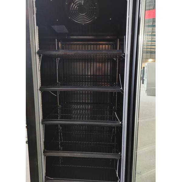 Enchufe de trabajo pesado de cuatro puertas comercial de vidrio de la puerta de la pantalla congelador en elegancia negro