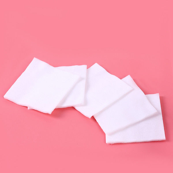 Medical Grade Facial Makeup 4x4cm Disposable Cotton Pad
