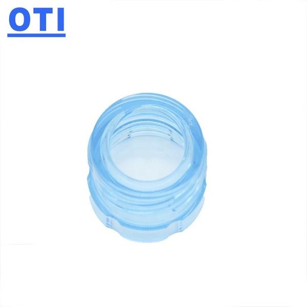 Adaptateur de bouteille en Tritan moulé par injection pour dispositifs médicaux
