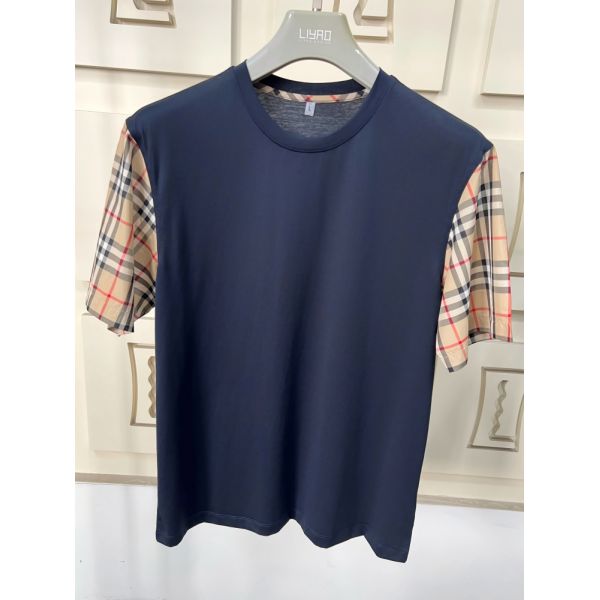 Men's Fashion Tees with Iconic Plaid Sleeves, Regular Fit Crew Neck, High - Quality Cotton