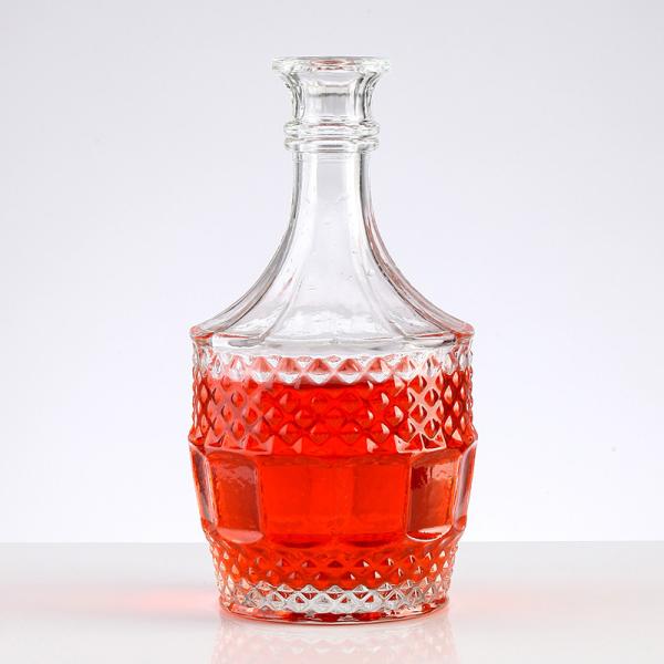 Transparent 500ml Beauty Wine Glass Bottle with Unique Design and Cork Sealing Type