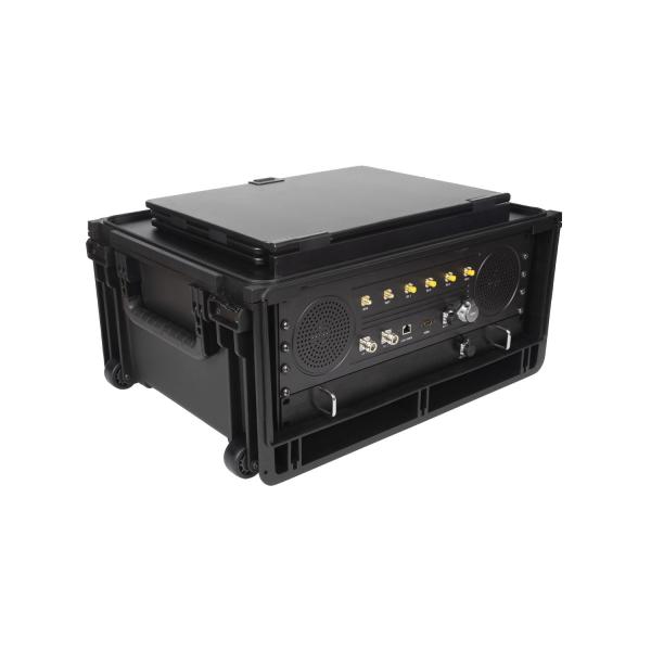 Station de commandement à trois écrans 20W MANET FHSS IP Mesh Radio