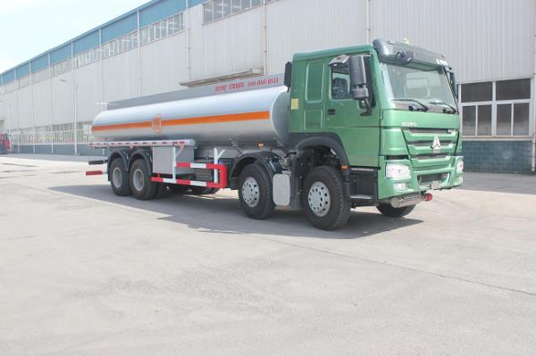 25000L 8x4 Diesel Fuel Tanker Truck Sinotruk Howo 371HP 12 Wheeler