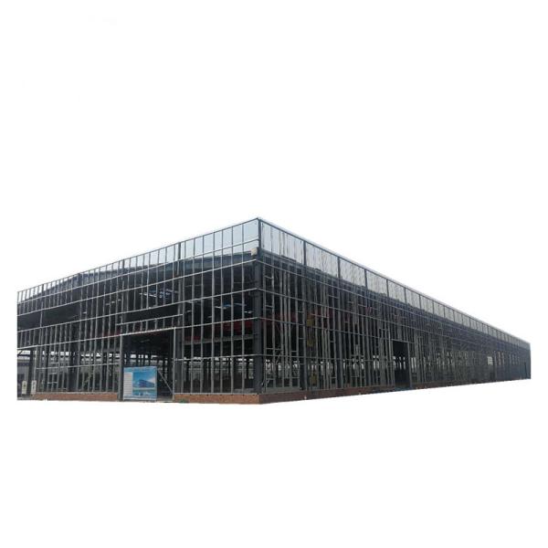 80000 tonnes/an Capacité de production Atelier de structure en acier avec conception personnalisable et panneau sandwich