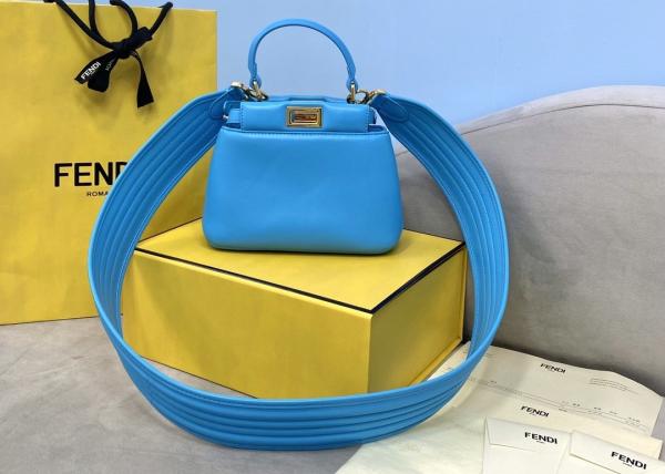 Peekaboo Iconic Xs Handbag Soft Sheepskin Womens Luxury Handbag Wide Shoulder Straps Cross-Body Bag