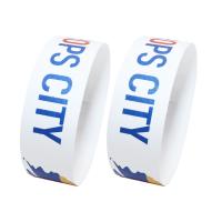 Des bracelets en papier jetables légers, des bracelets de sécurité étanches pour les événements.