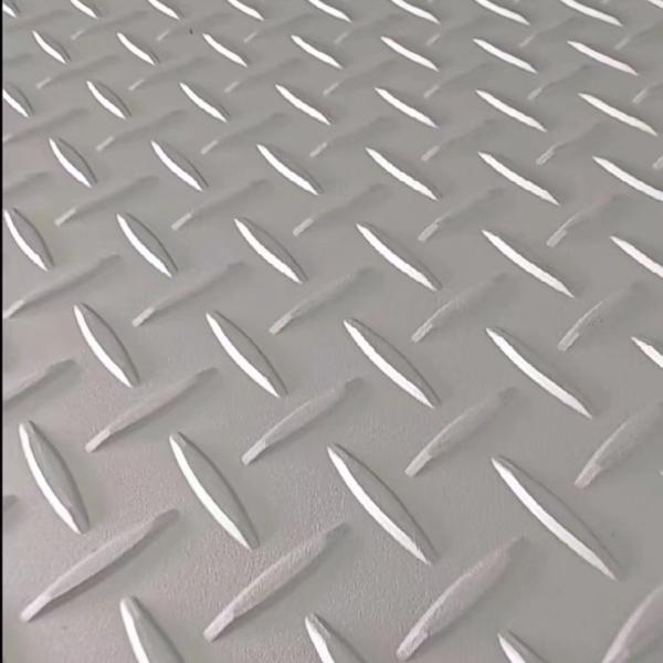 316L 3mm Thick Non Slip Stainless Steel Chequered Steel Plate Diamond Shaped Pattern Sheet