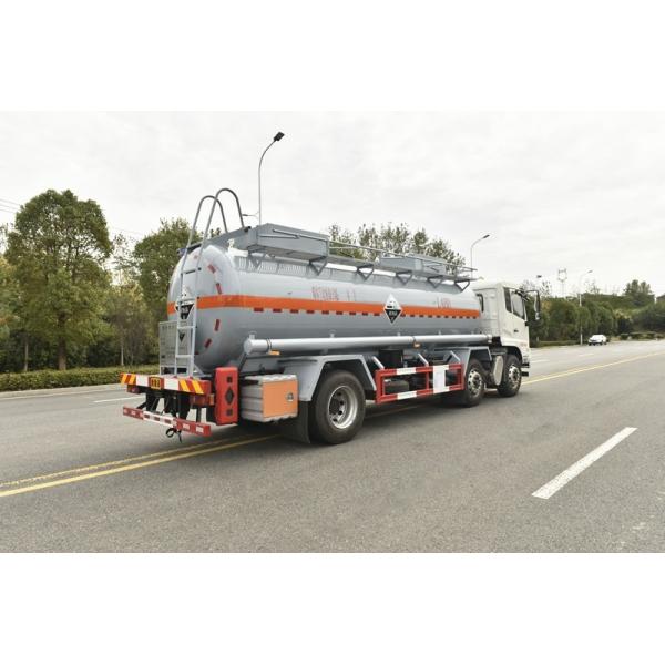 SINOTRUK HOWO 8X4 371HP 28CBM 4-6L Fuel Oil Tanker Truck High Capacity Transport Vehicle