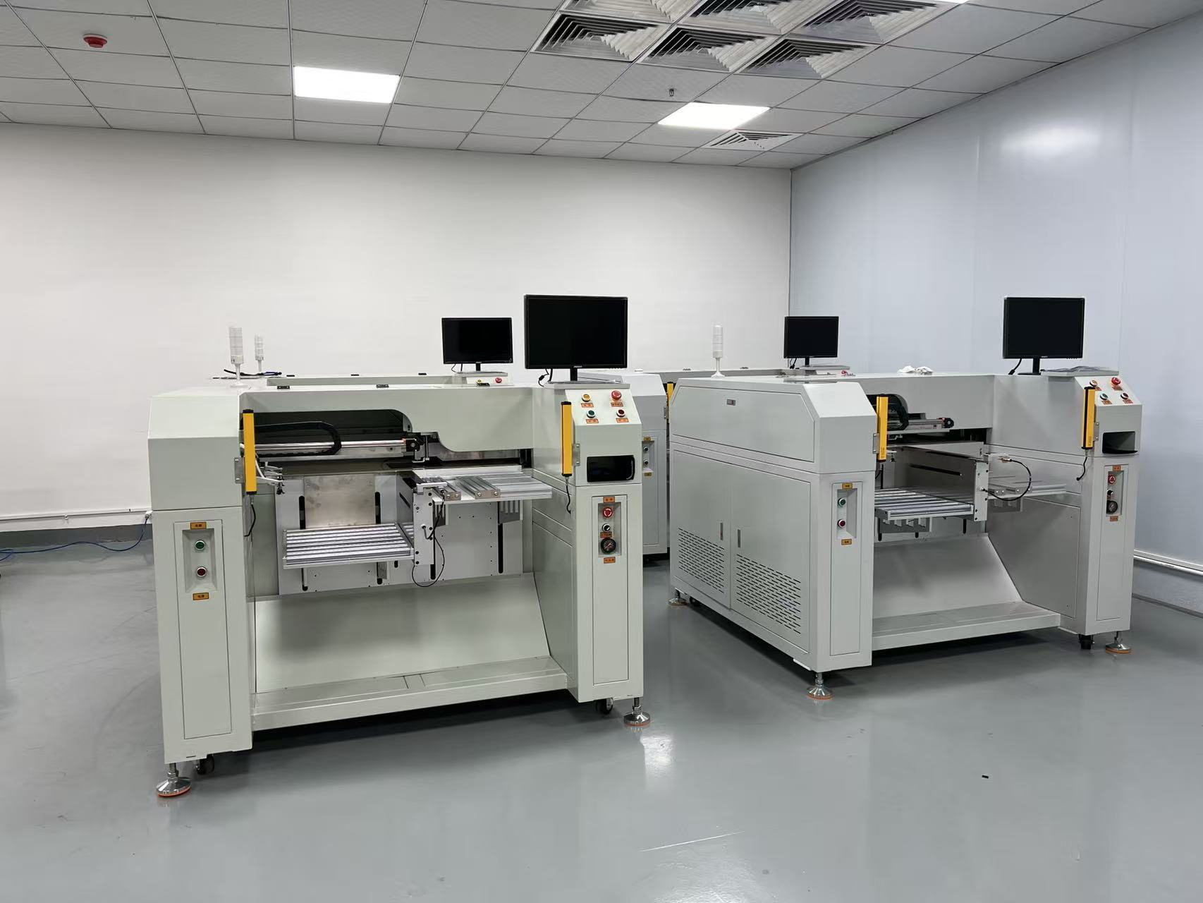 SLTJ-5040 Automatic CCD Guide Hole Punching Machine For PET/PC Printed Graphic Overlays