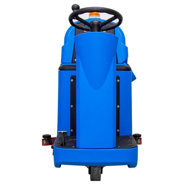 D7 Compact Ride On Floor Scrubber Dryer With Large Water Tank And Long Battery Life