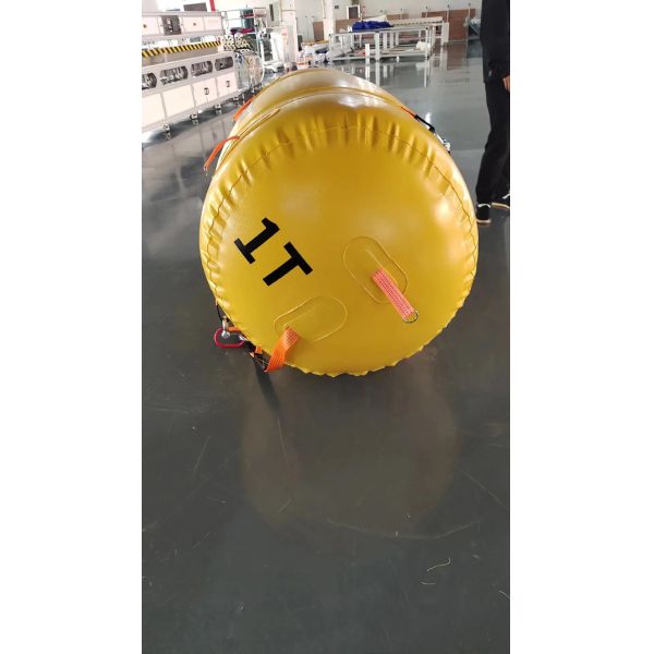 Cylindrical Underwater Lifting Bag Solid Construction Efficient Lifting Safe Reliable
