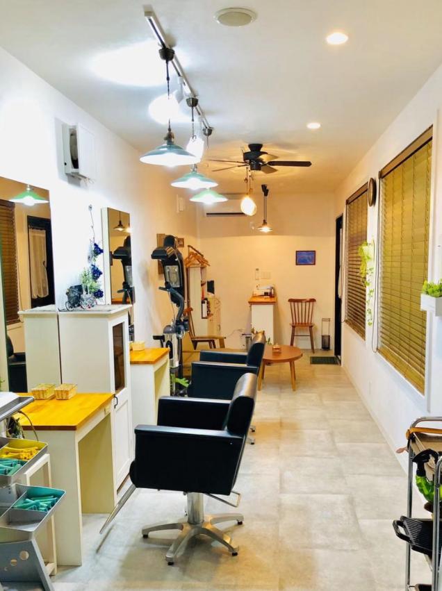 FOREMOST 40HC Outdoor Prefab Beauty Salon Studio Mobile Commercial Cabin Commercial Use Container House