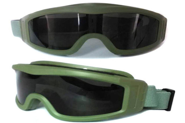 Охотиться изумленные взгляды безопасности боя тактические