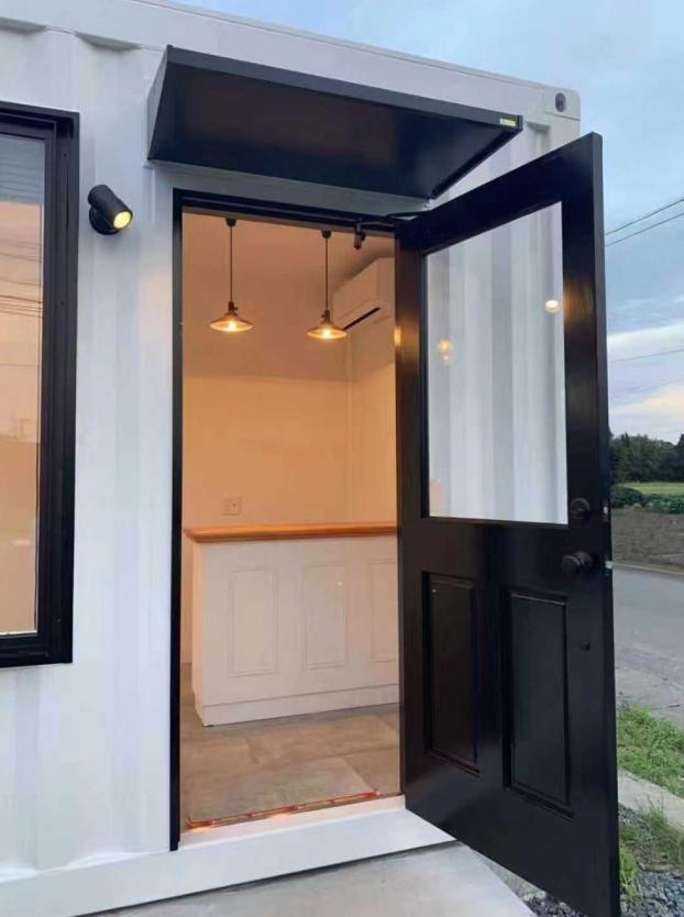 FOREMOST 40HC Outdoor Prefab Beauty Salon Studio Mobile Commercial Cabin Commercial Use Container House