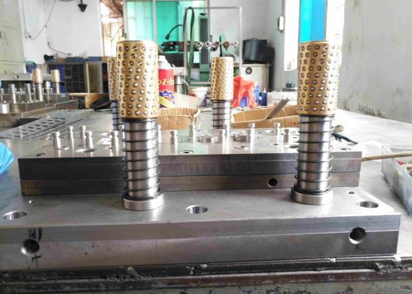 Sheet Metal Cutting / Bending Progressive Die Components 0.1 - 5mm Sheet Thickness