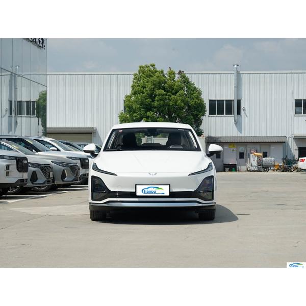 410KM Range Wuling E5 2024 Electric Car Standard Retail in the Energy Vehicle Market