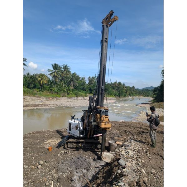 Diesel Powered Mini Rotary Drilling Rig Strong Power for Site Mobility