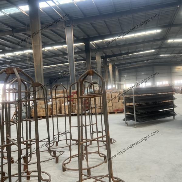 Golden Plastic Coated Wire Clothing Hanger with 650+ Cartons Capacity